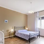 John & Francesca\'S Apartments